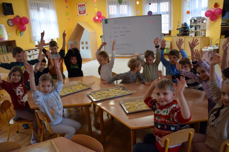 Karnawałowe faworki Karnawałowe faworki